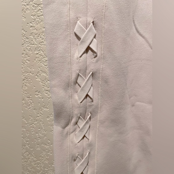 NWT Lululemon Braided Detail HR Joggers Size 6 Cream Color - Picture 14 of 16